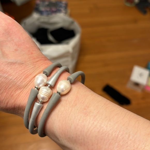 Gray and Silver Silicone & Freshwater Pearl Bracelet Set - Picture 5 of 5